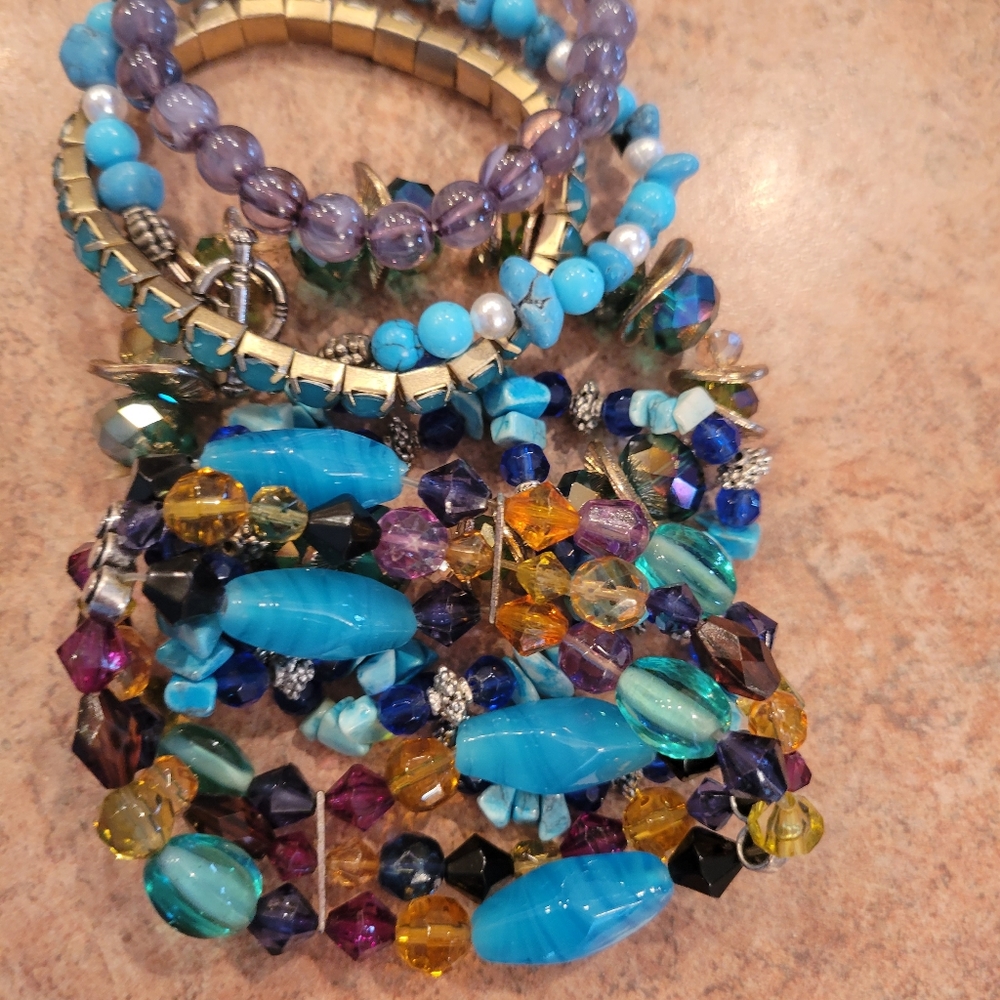 Bundle of Bracelets! Beads & Baubles! Blue ~ Green ~ Iridescent ~ Wow! - Picture 11 of 12